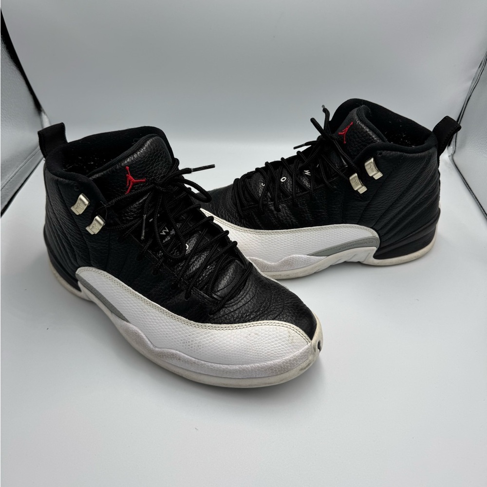 Nike Men's Black, White, and Red Sneakers